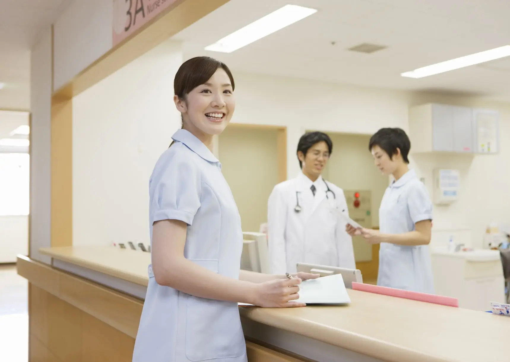 人手不足でお悩みの介護業界の方々へ！新たな人材はここから